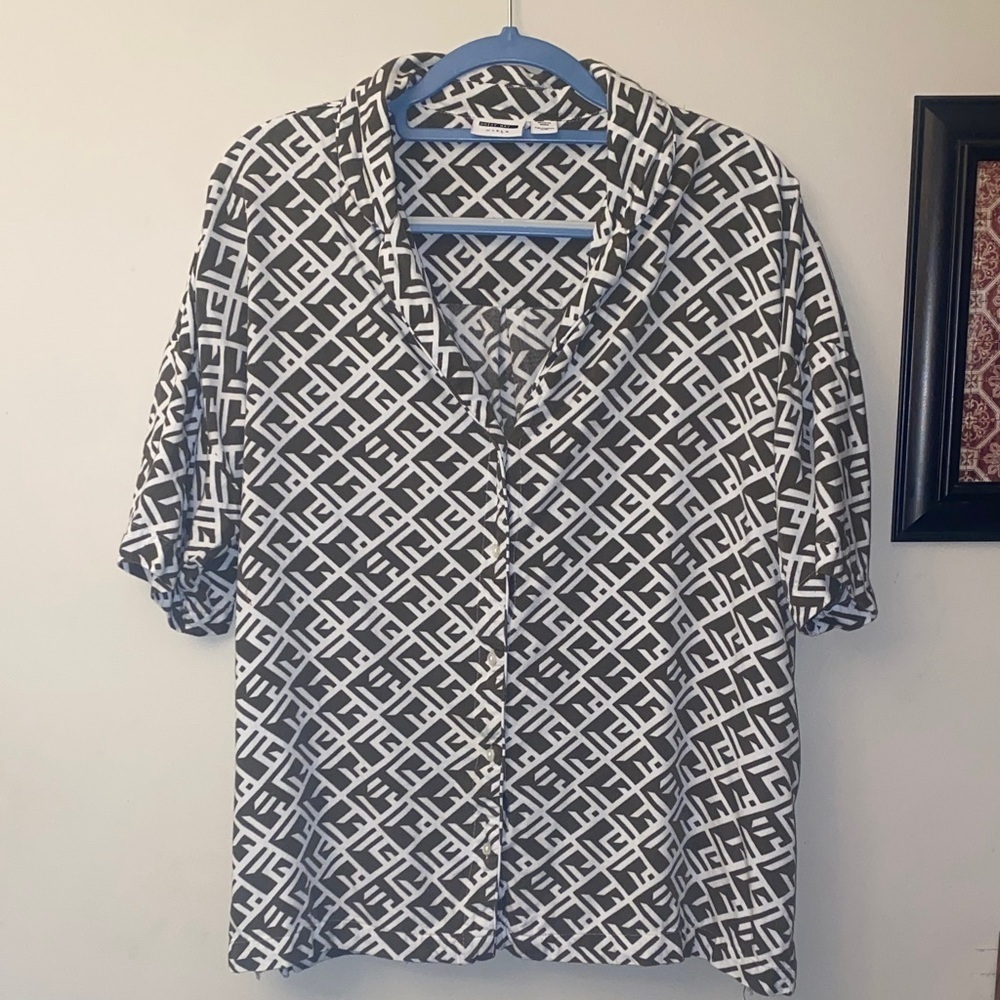 Noisy may Geometric Olive green and White women’s Shirt